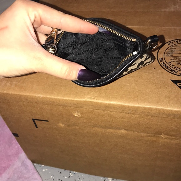 Small mk wristlet - Picture 3 of 3